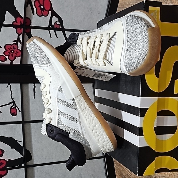 Adidas Marquee Boost Low Top Basketball Shoes NWB 6.5 - Picture 2 of 9